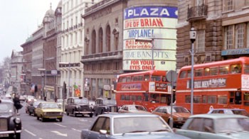 plaza_front.jpg plaza_front.jpg